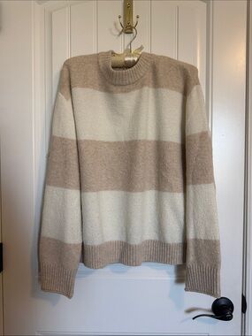 American Eagle Crewneck Stripe Sweater Size M Cream and Tan